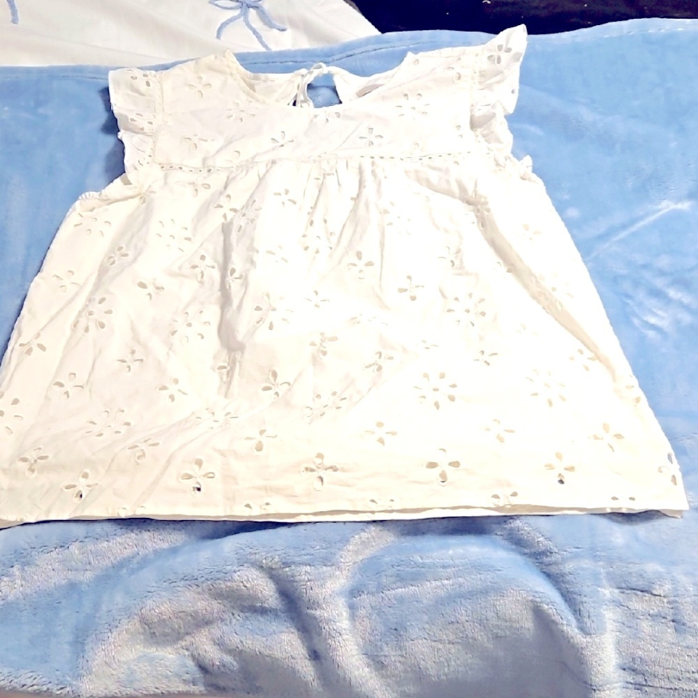 NWT LOFT White Eyelet Sleeveless Top - Picture 1 of 4